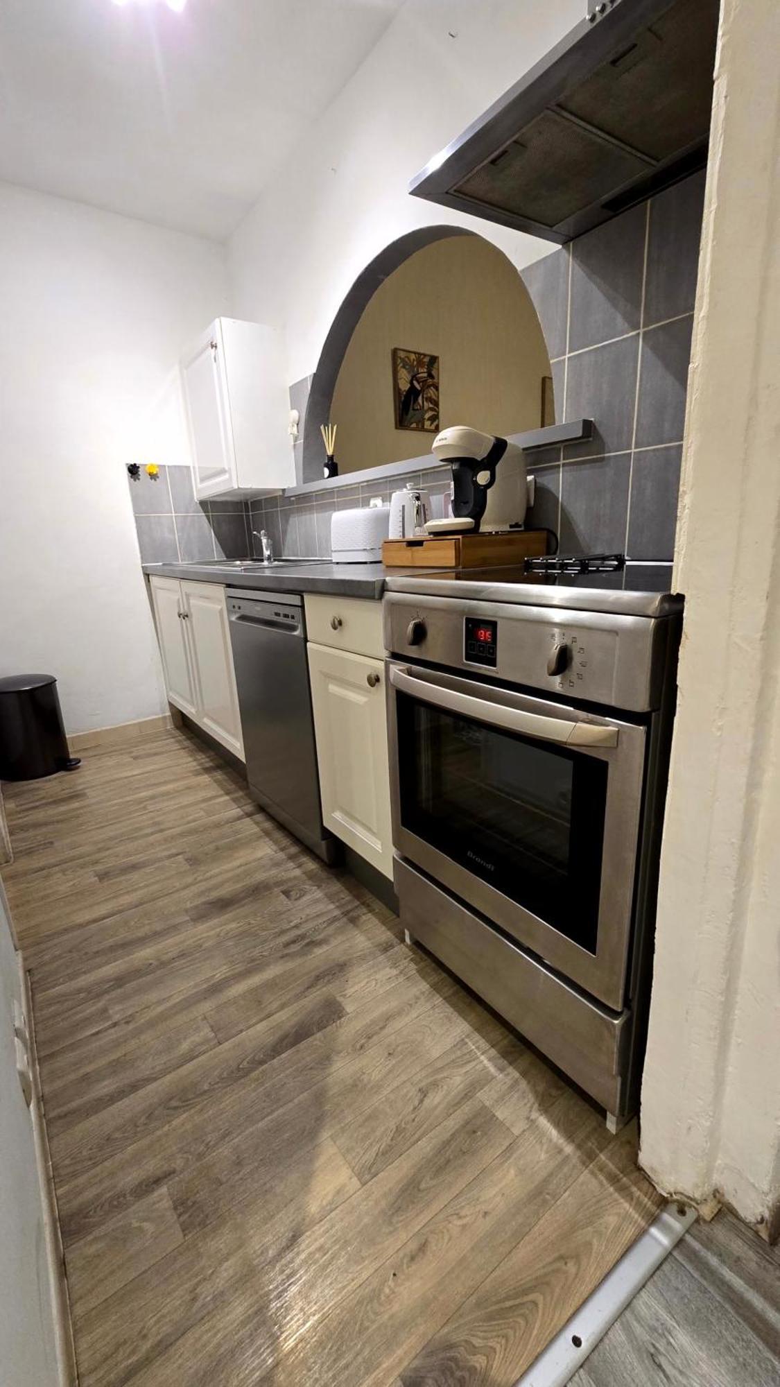 Appartement 2 Chambres, Cuisine Equipee Beaucaire  Dış mekan fotoğraf