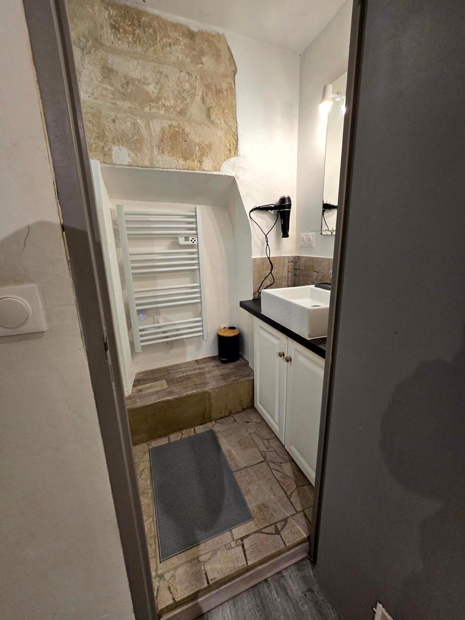 Appartement 2 Chambres, Cuisine Equipee Beaucaire  Dış mekan fotoğraf