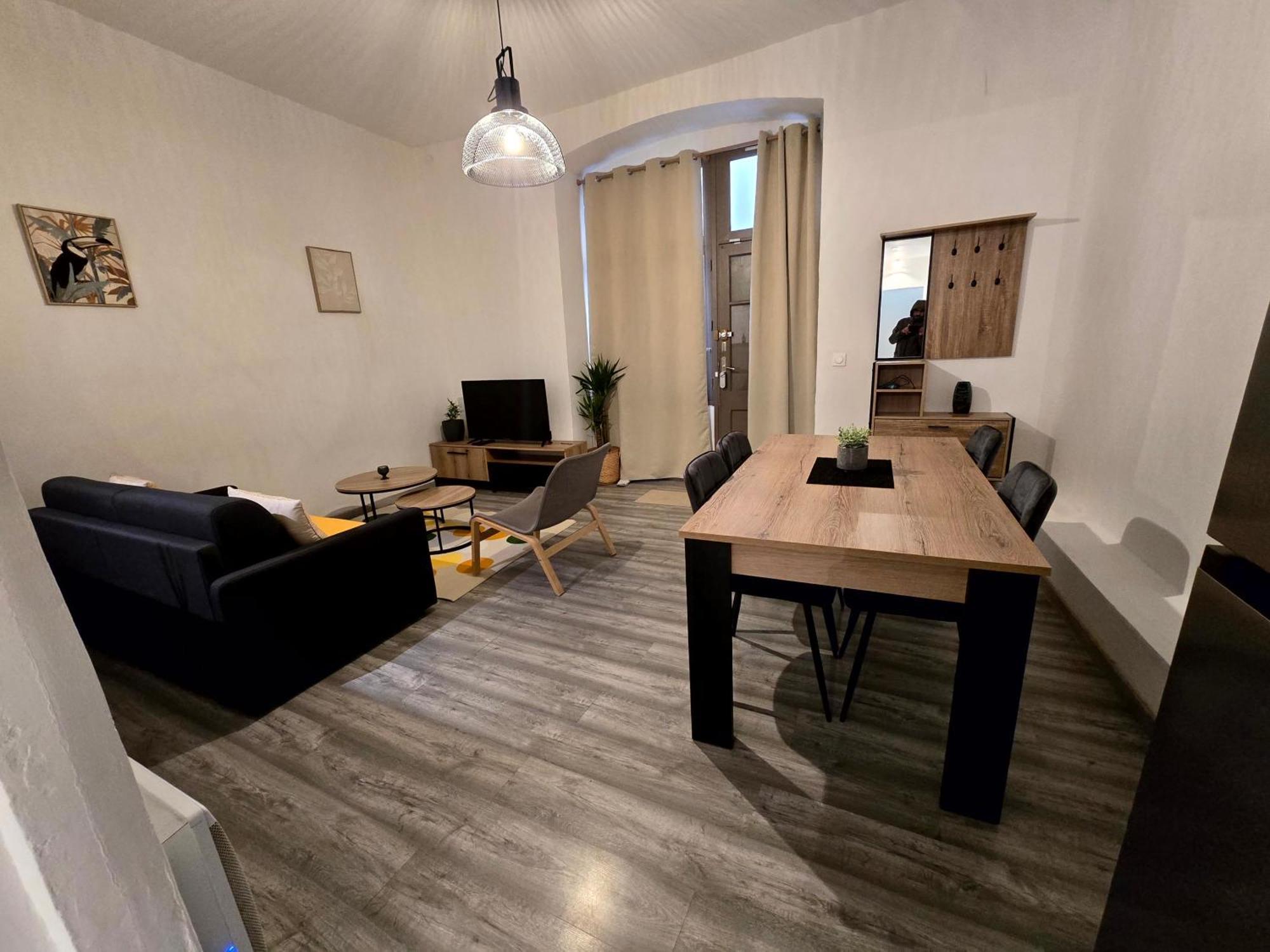 Appartement 2 Chambres, Cuisine Equipee Beaucaire  Dış mekan fotoğraf